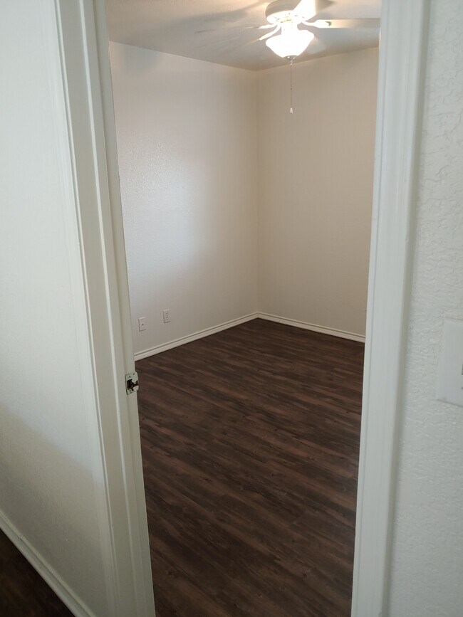Bedroom 10ft x 10ft. - 3551 Heather Meadow