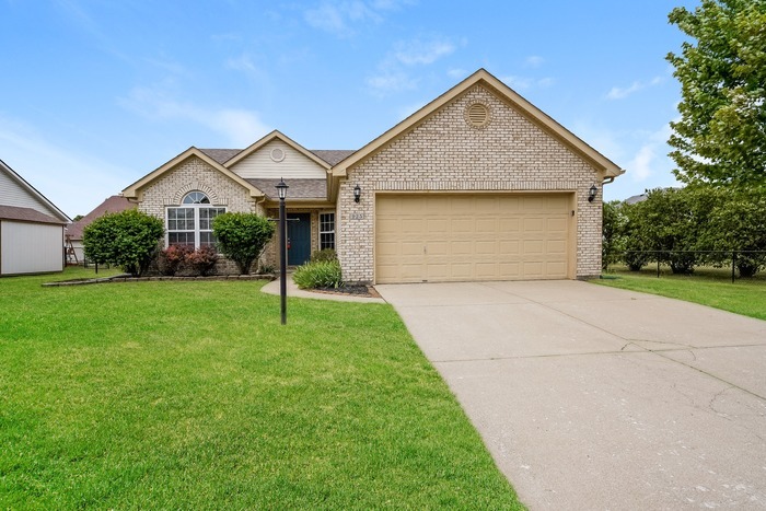 Foto principal - 925 Maple Lake Way