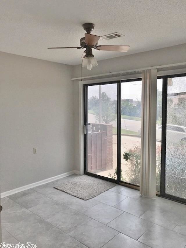 Building Photo - 24 Towne Park Ct