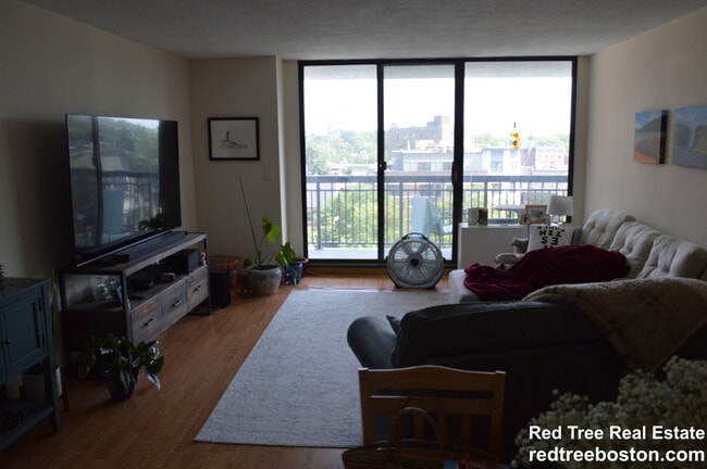 Foto del edificio - 60 Longwood Ave
