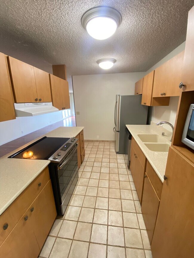 Foto del edificio - PET FRIENDLY PEARL RIDGE ESTATES Single Family Home!