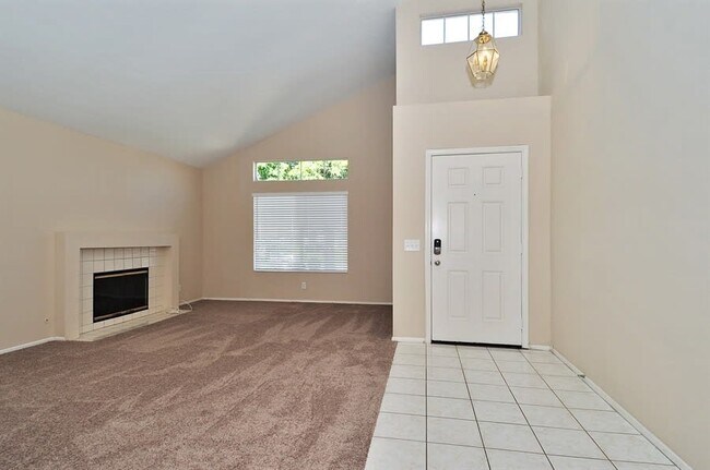 Foto del edificio - 9325 Sunridge Dr