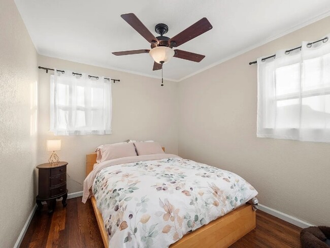 Foto del edificio - 4732 Oregon St