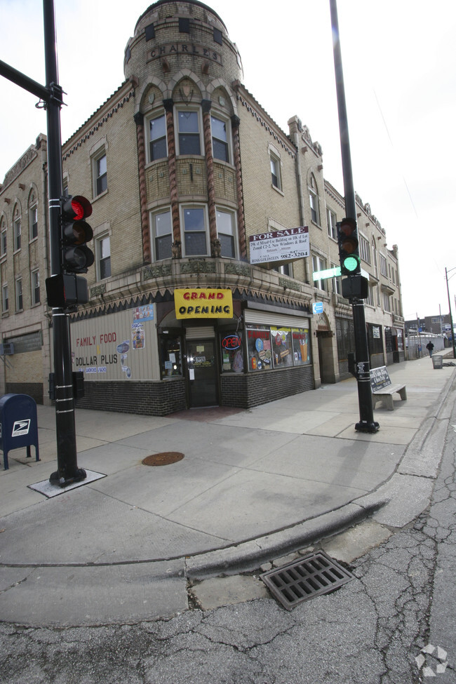 Building Photo - 9101-9109 S Ashland Ave