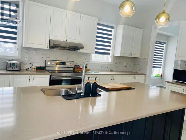 Building Photo - 123 Mitchell Pl