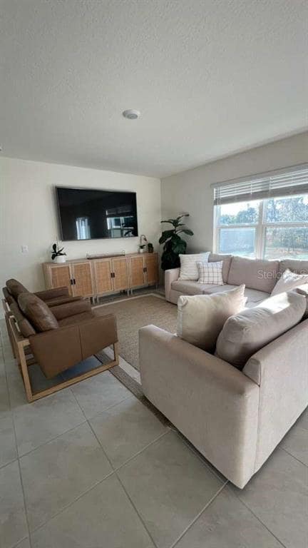 Building Photo - 654 Park Pl Blvd