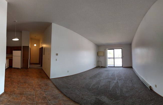 Building Photo - 402 Village Dr