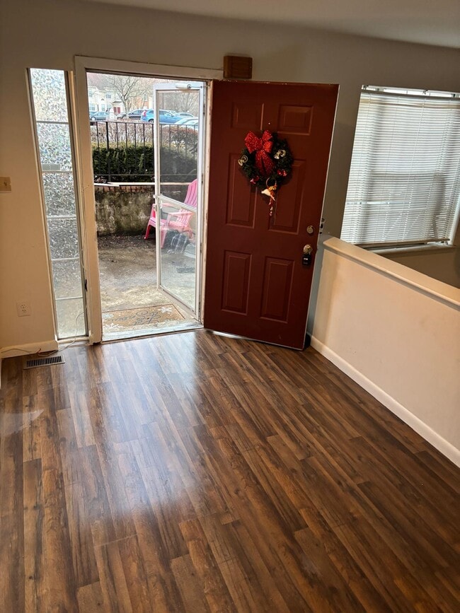 Building Photo - 1112 Windemere Ct