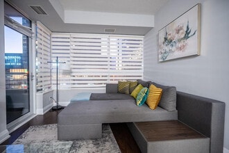 Building Photo - 5 Sheppard Ave