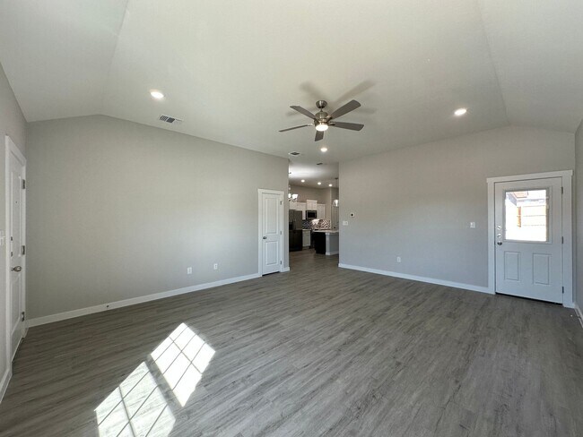 Building Photo - 1211 Antelope Trail