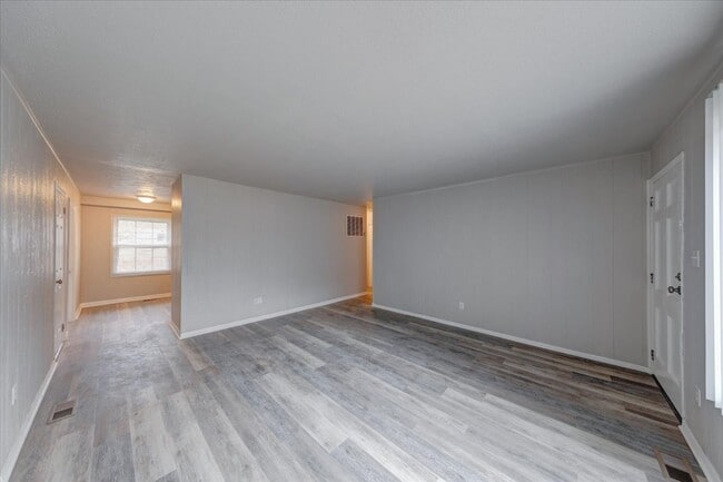 Foto del edificio - 7614 E 34th St