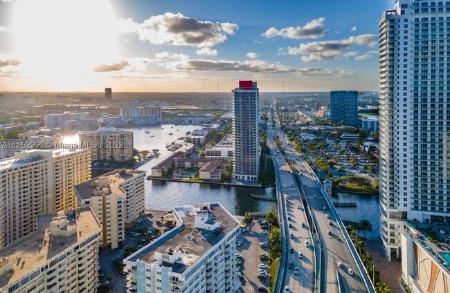 Building Photo - 1830 OCEAN 4710