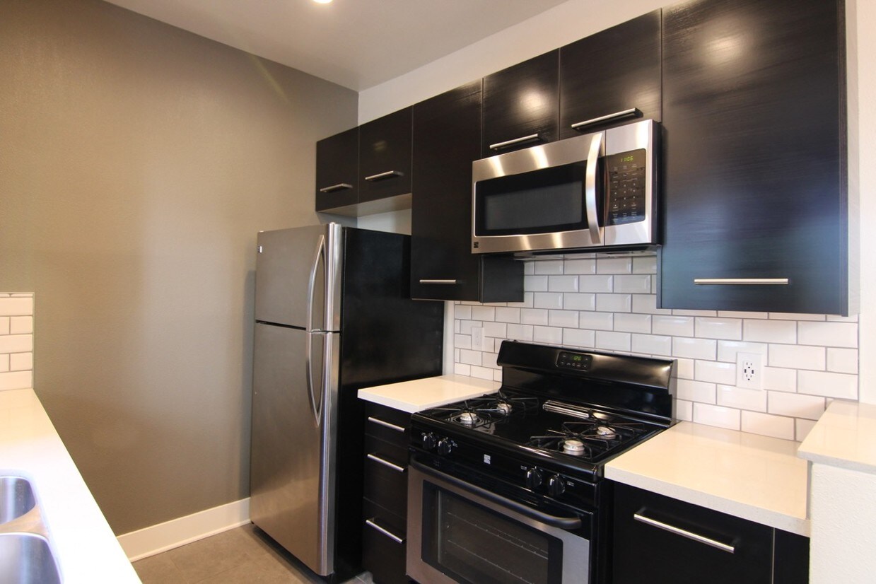 Hi Point Townhomes Rentals Los Angeles, CA