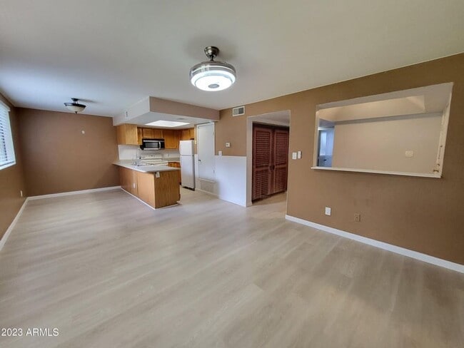 Building Photo - 18811 N 19th Ave