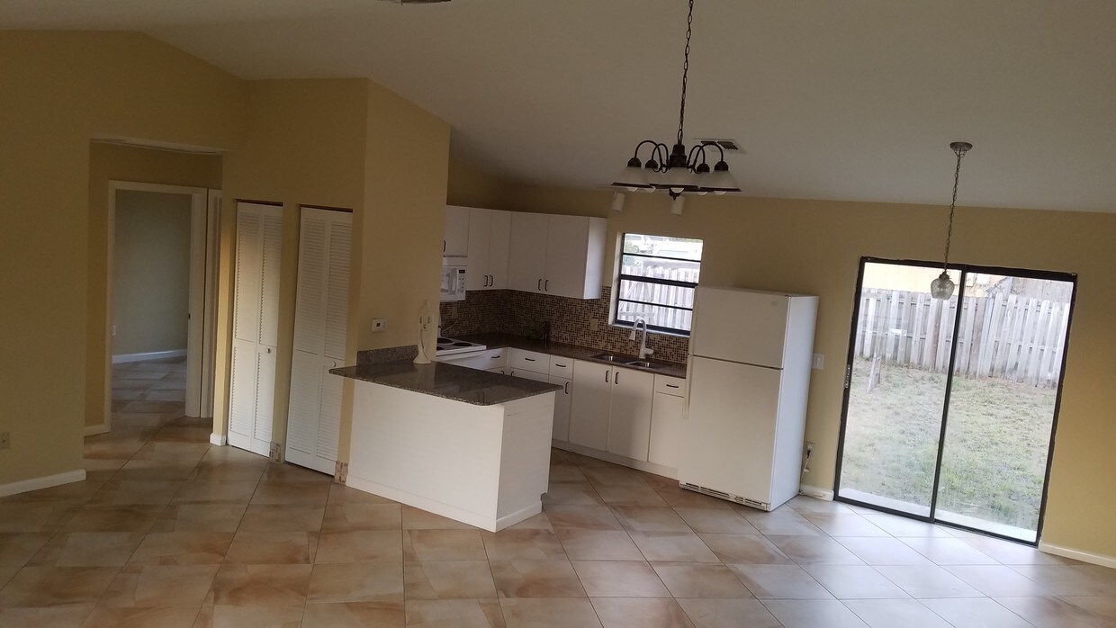 Foto principal - 465 NW Bayshore Blvd