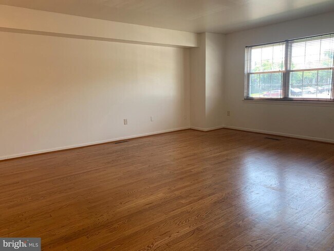 Building Photo - 3556 Lowlen Ct