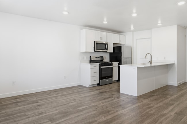 Building Photo - 3933 Orinda Dr