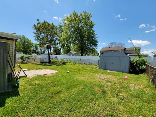 Foto del edificio - 53 Salem Pl