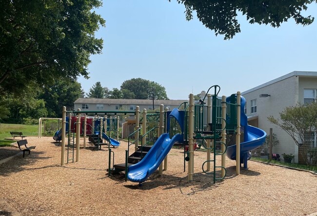 Building Photo - Crossway Community