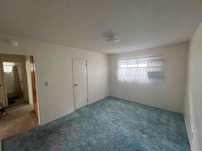 Foto del edificio - 9455 Cedar St