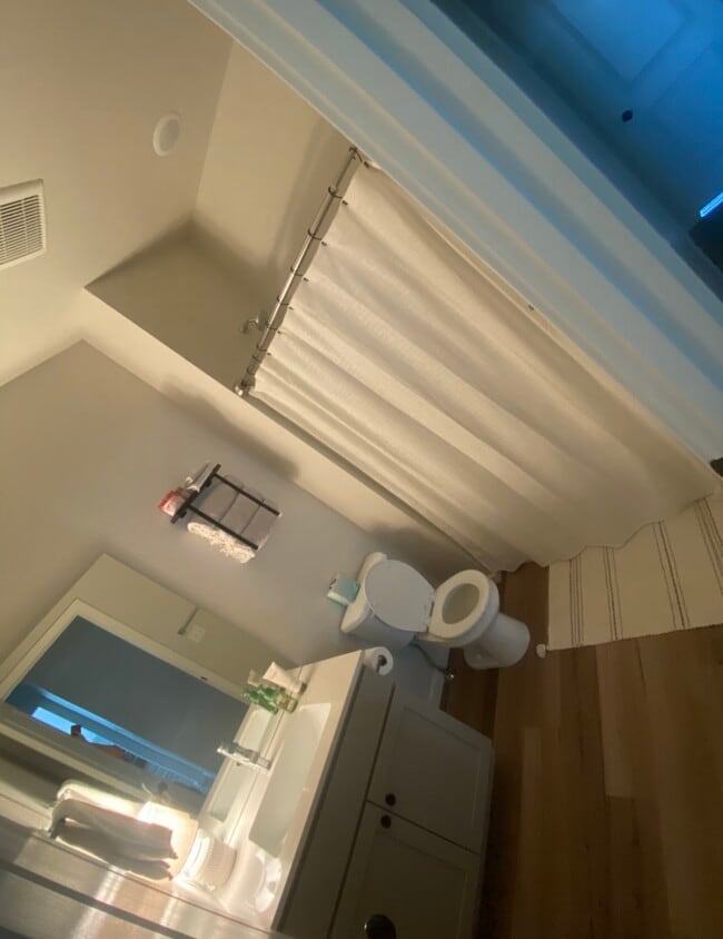 Building Photo - 2110 Setting Sun Dr