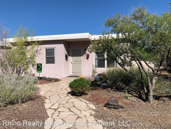 Foto del edificio - 2 br, 1 bath House - 2738 Monroe St NE