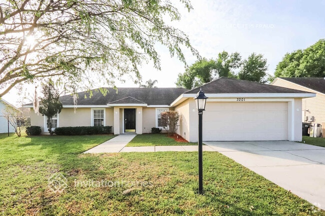 Building Photo - 3201 Thoroughbred Loop N