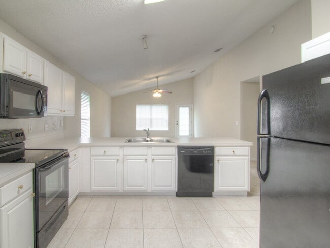 Building Photo - 7317 Ironside Dr E