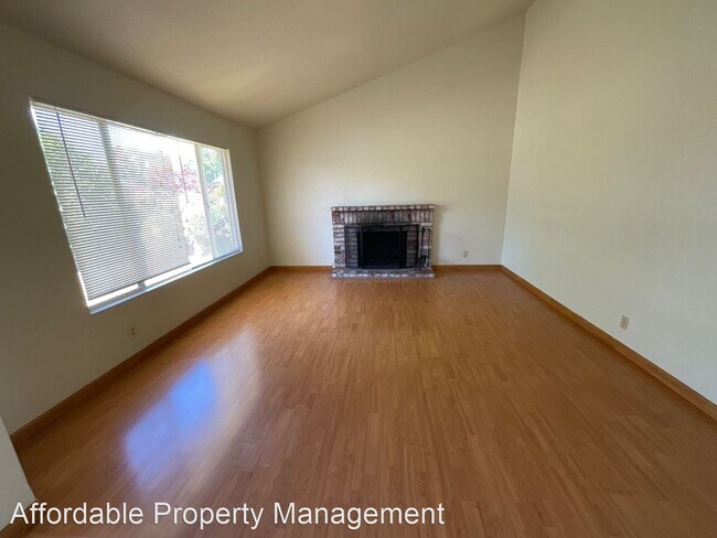 Foto del edificio - 4 br, 2 bath House - 34060 MacMillan Way