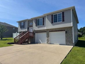 Building Photo - 16185 Hershey Dr