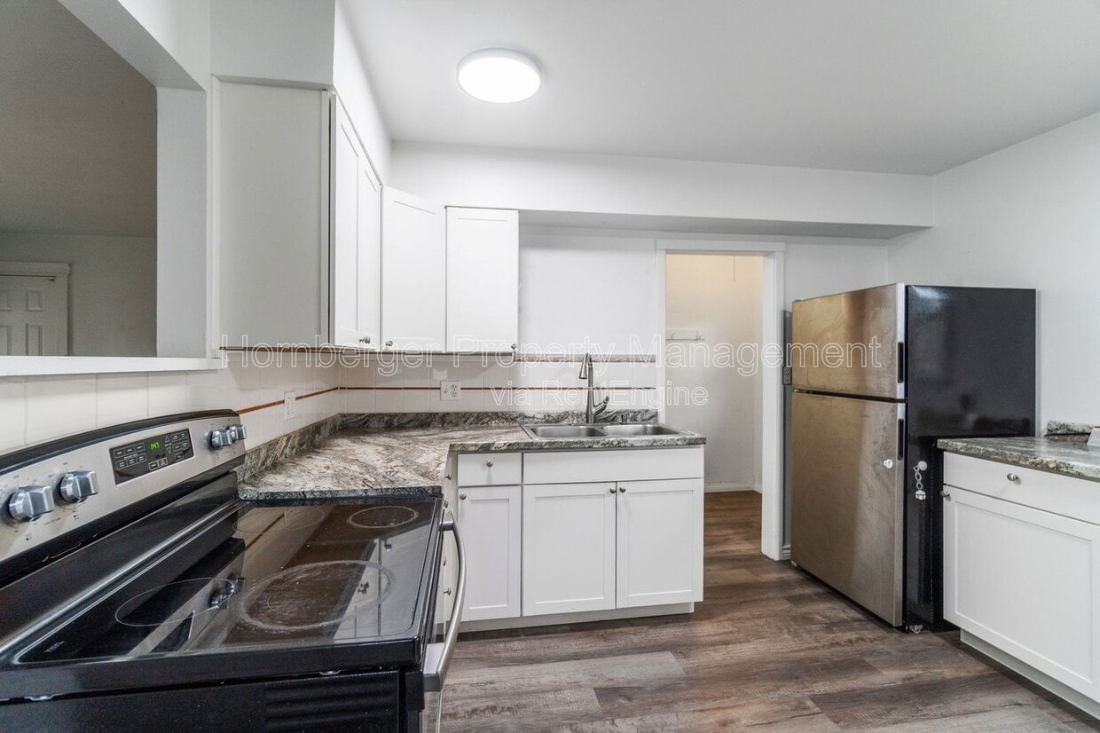 Foto principal - 1911 E Thurston Ave