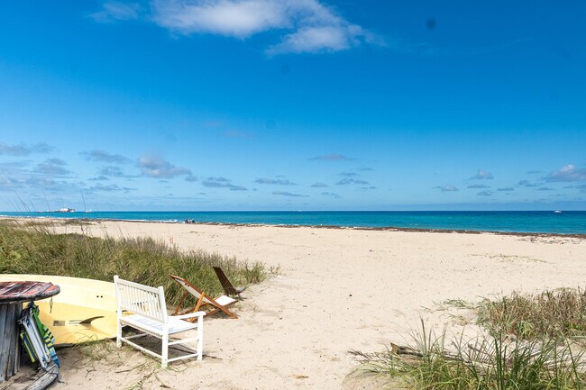 Foto del edificio - 205 Coral Rd