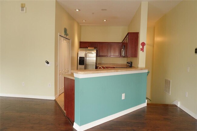 Foto del edificio - 7125 Harmony Square Dr S