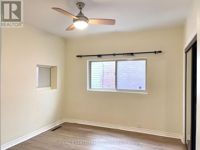 Building Photo - 169 Carlaw Ave