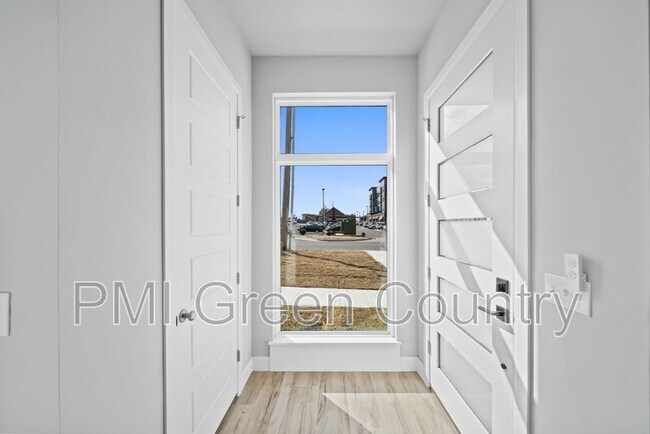 Foto del edificio - 122 E Elgin St