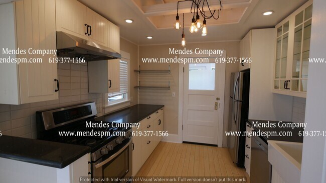 Foto del edificio - Charming 2 BD/ 1 BA Craftsman Style House ...