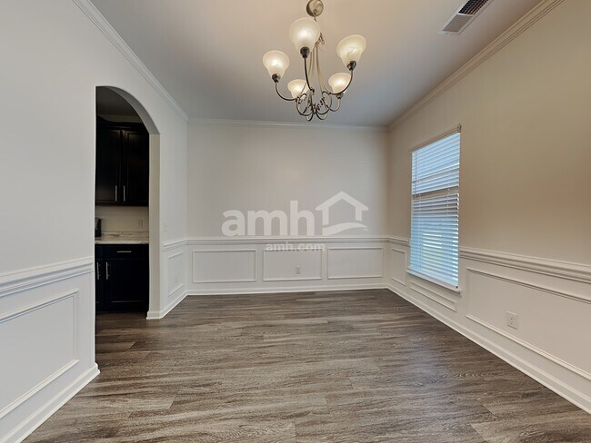 Building Photo - 11 Invierno Lake Dr