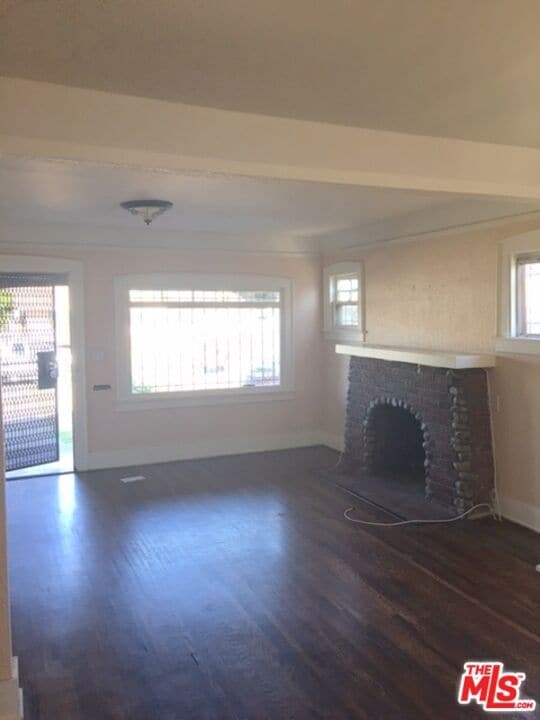 Building Photo - 4615 S Gramercy Pl
