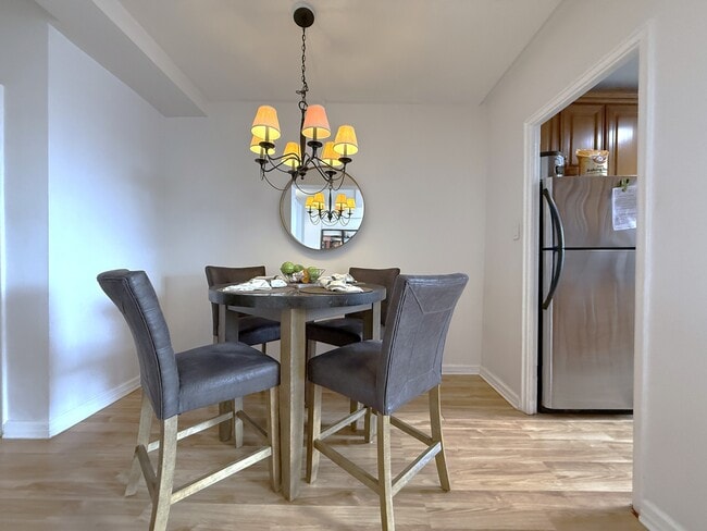 Building Photo - 99-21 67th Rd