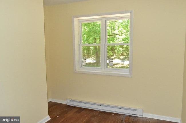 Building Photo - 127 Leghorn Rd