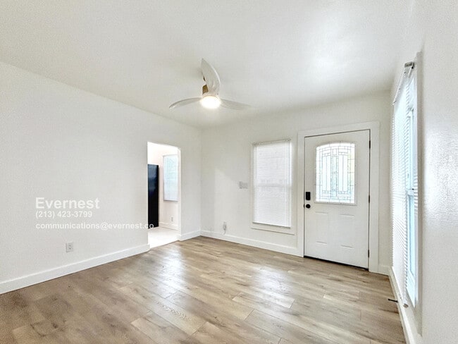 Building Photo - 3048 Guirado St