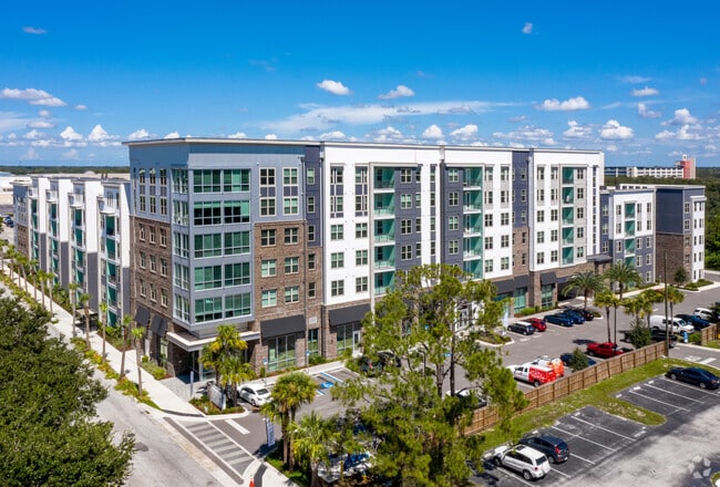 Building Photo - The Standard at Tampa