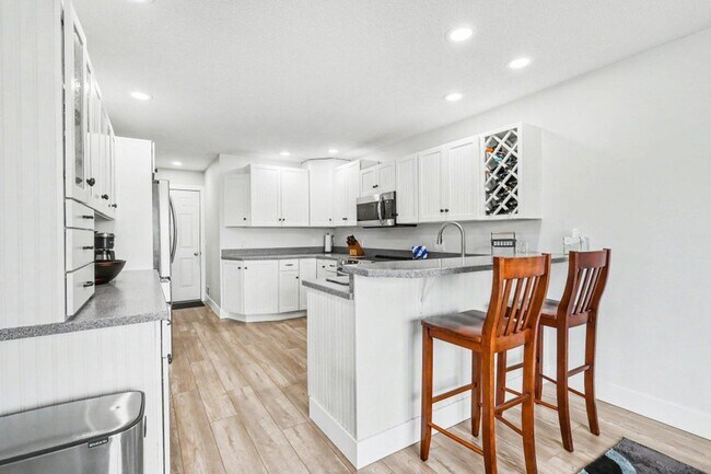 Foto del edificio - 1410 E Harbour Towne Cir