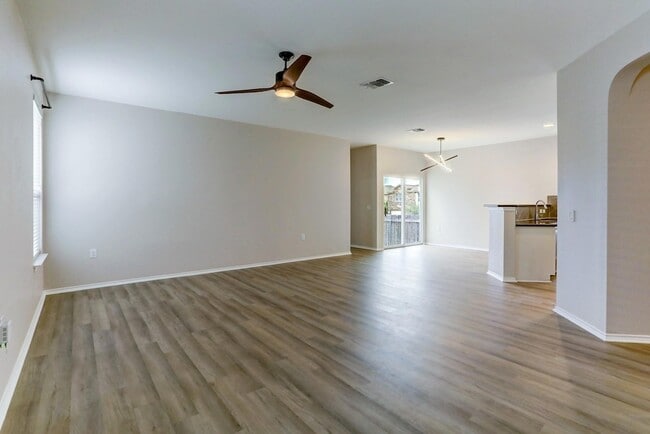 Building Photo - 11108 Helms Deep Dr