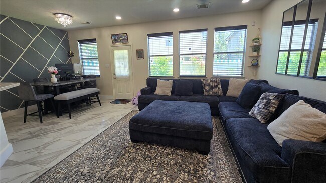 Foto del edificio - 12415 Jasmine Brook Ln