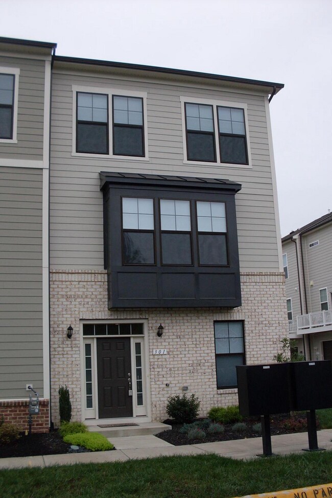 Foto del edificio - Downtown expansive luxury 3 level Townhome