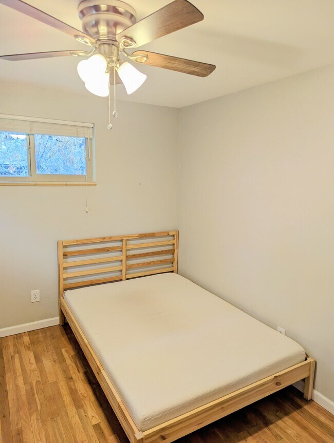 Foto del edificio - Bedroom for Rent in Lamar Heights House! A...