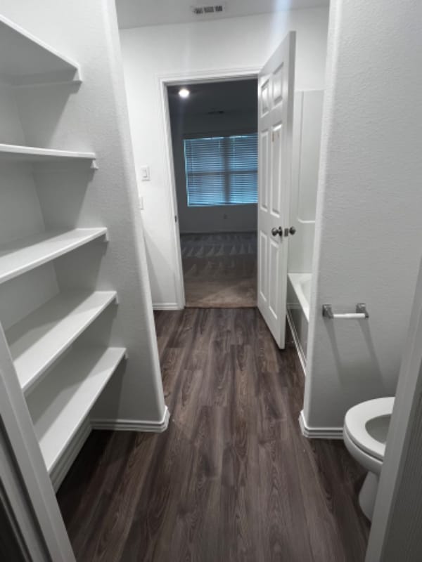 Foto del edificio - 5254 Elrington Vly Ln