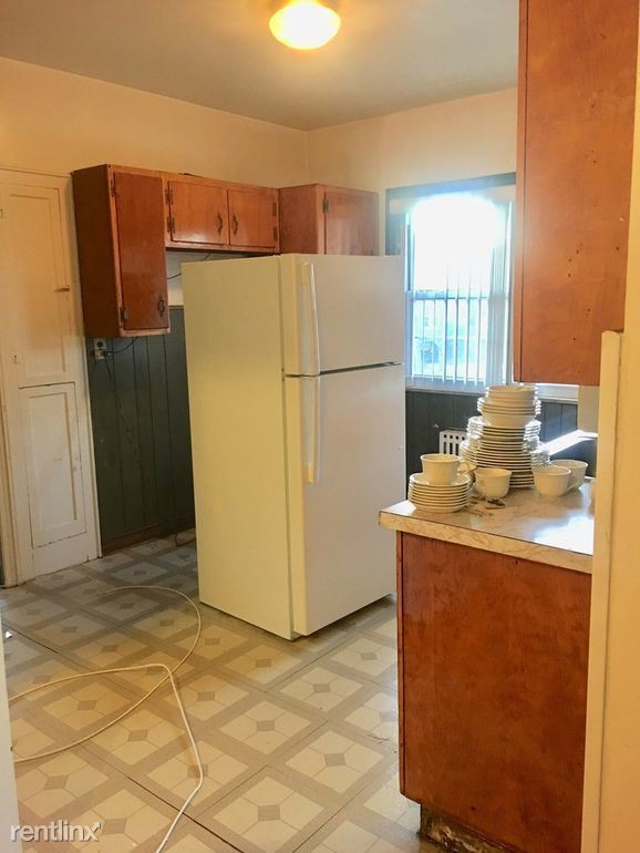 Foto del edificio - 1 br, 1 bath  - 2036 Lurting Ave