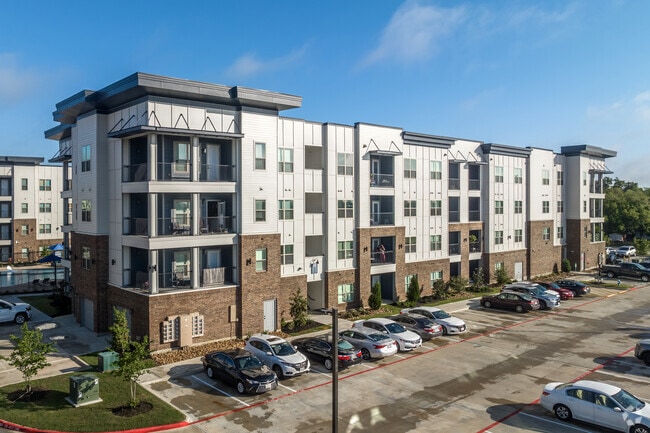 Building Photo - Botanic Luxury Living